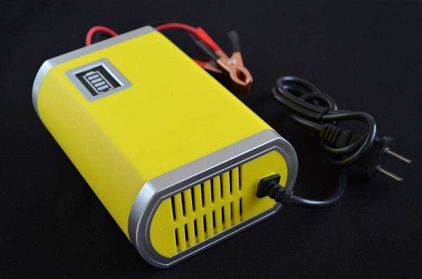 Is it normal for the lithium battery charger to be very hot?